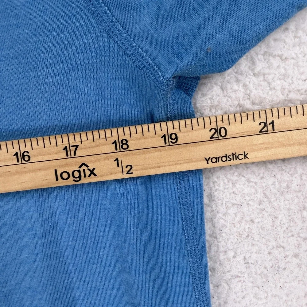 The North‎ Face Shirt Mens Medium Blue Solid Crewneck Pocket Tee Athletic Gym